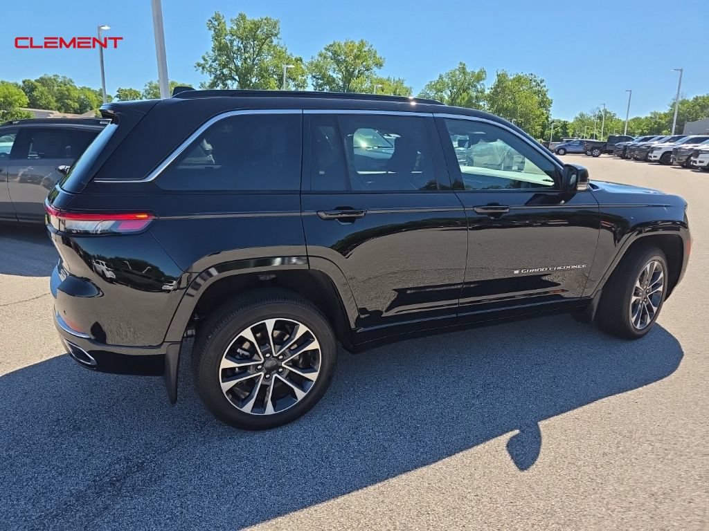 Used 2024 Jeep Grand Cherokee Overland w/ Luxury Tech Group IV AWD/4WD image 26