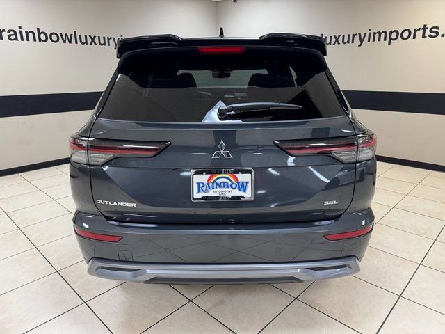 New 2026 Mitsubishi Outlander SEL image 5
