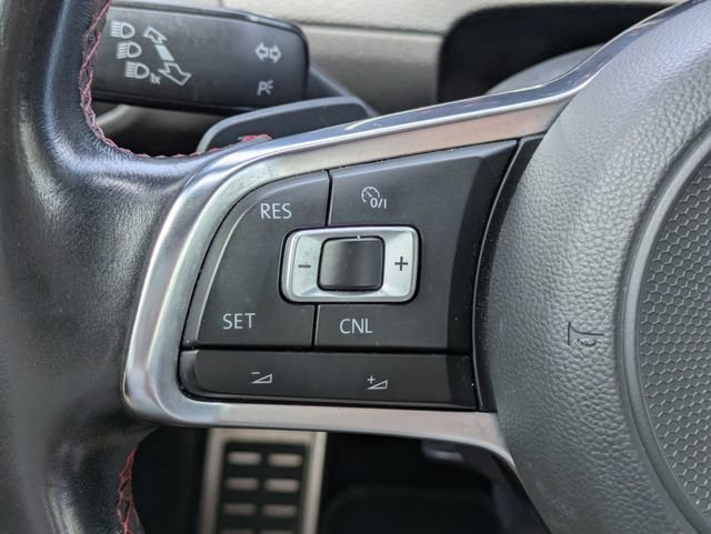 Used 2018 Volkswagen Golf 4-Door FWD image 19