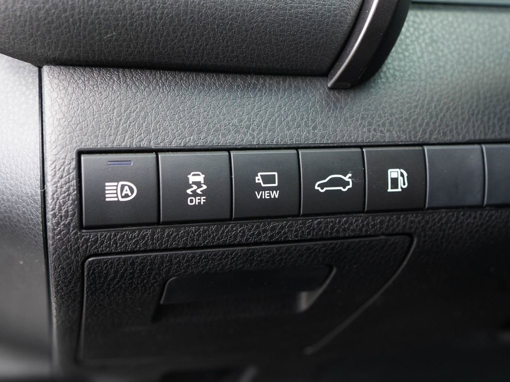 Used 2018 Toyota Camry XLE w/ Driver Assist Package FWD image 27