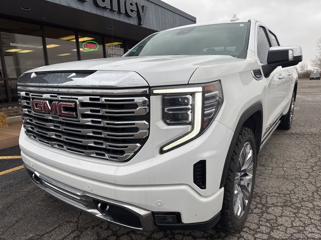 Used 2022 GMC Sierra 1500 Denali w/ Denali Reserve Package image 9