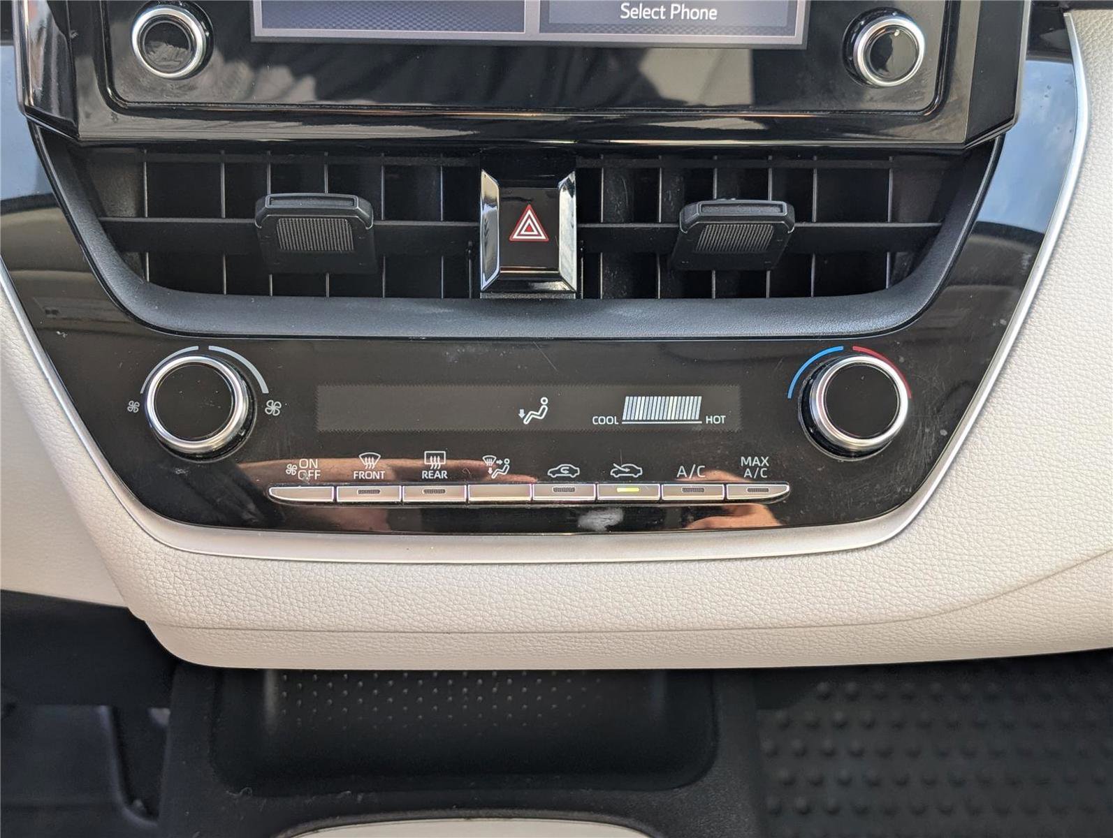 Used 2020 Toyota Corolla L image 22