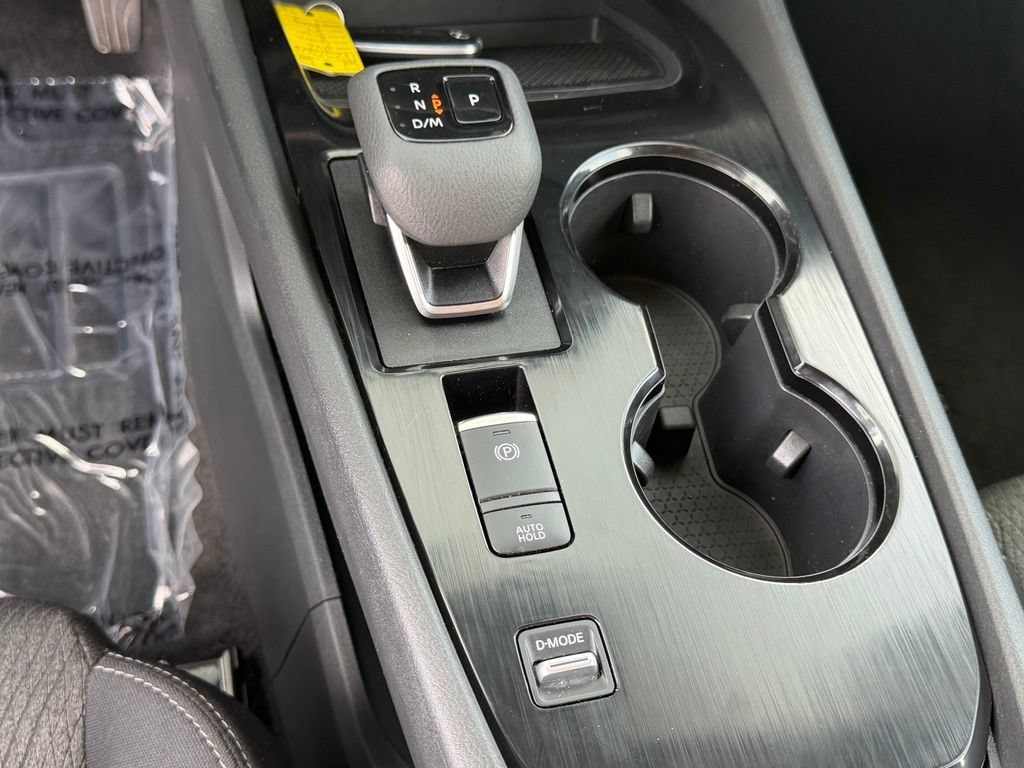 Used 2026 Nissan Rogue SV FWD image 25