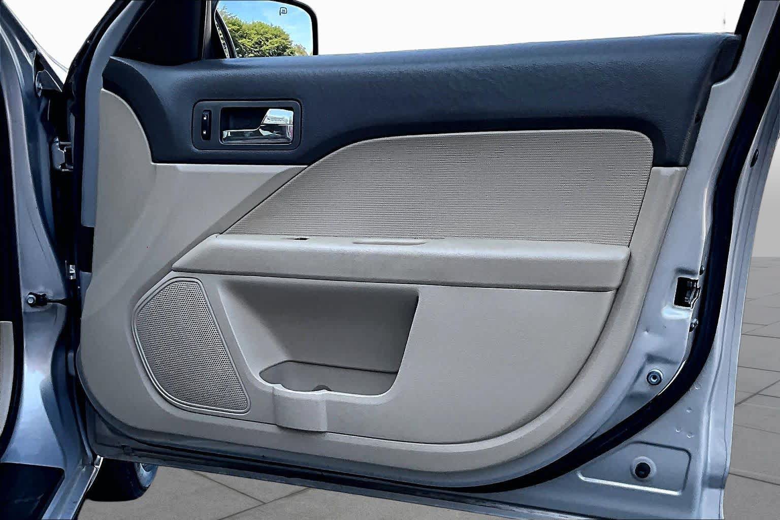 Used 2009 Mercury Milan Premier FWD image 22