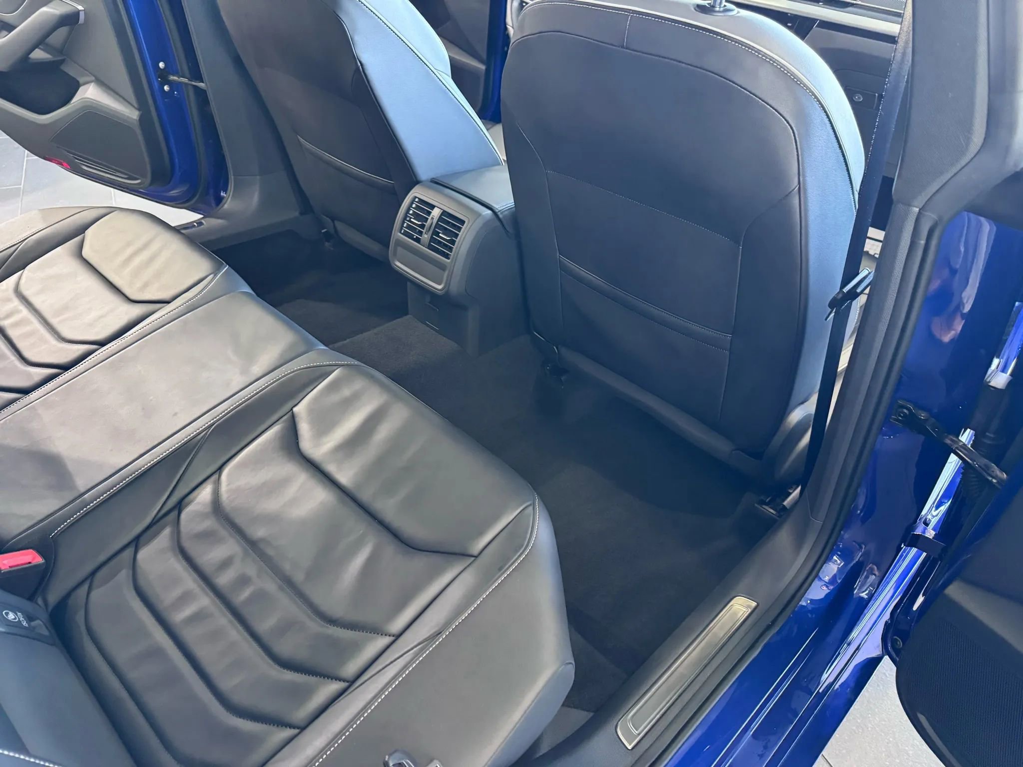 Used 2021 Volkswagen Arteon SEL image 15