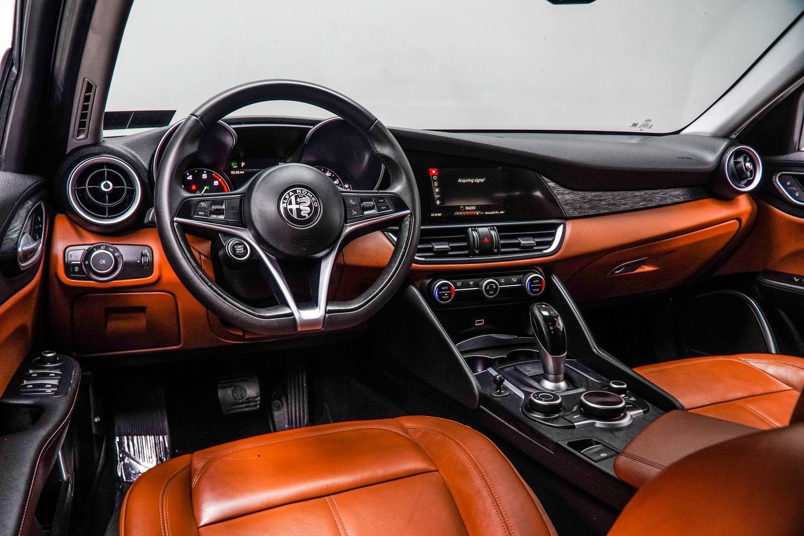 Used 2019 Alfa Romeo Giulia image 5