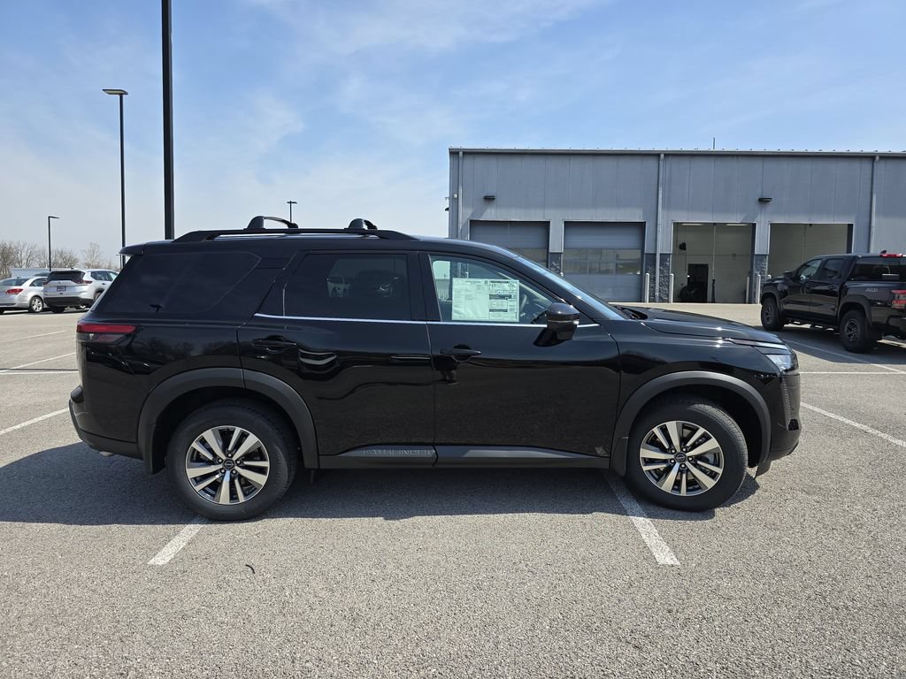 New 2026 Nissan Pathfinder SL AWD/4WD image 13