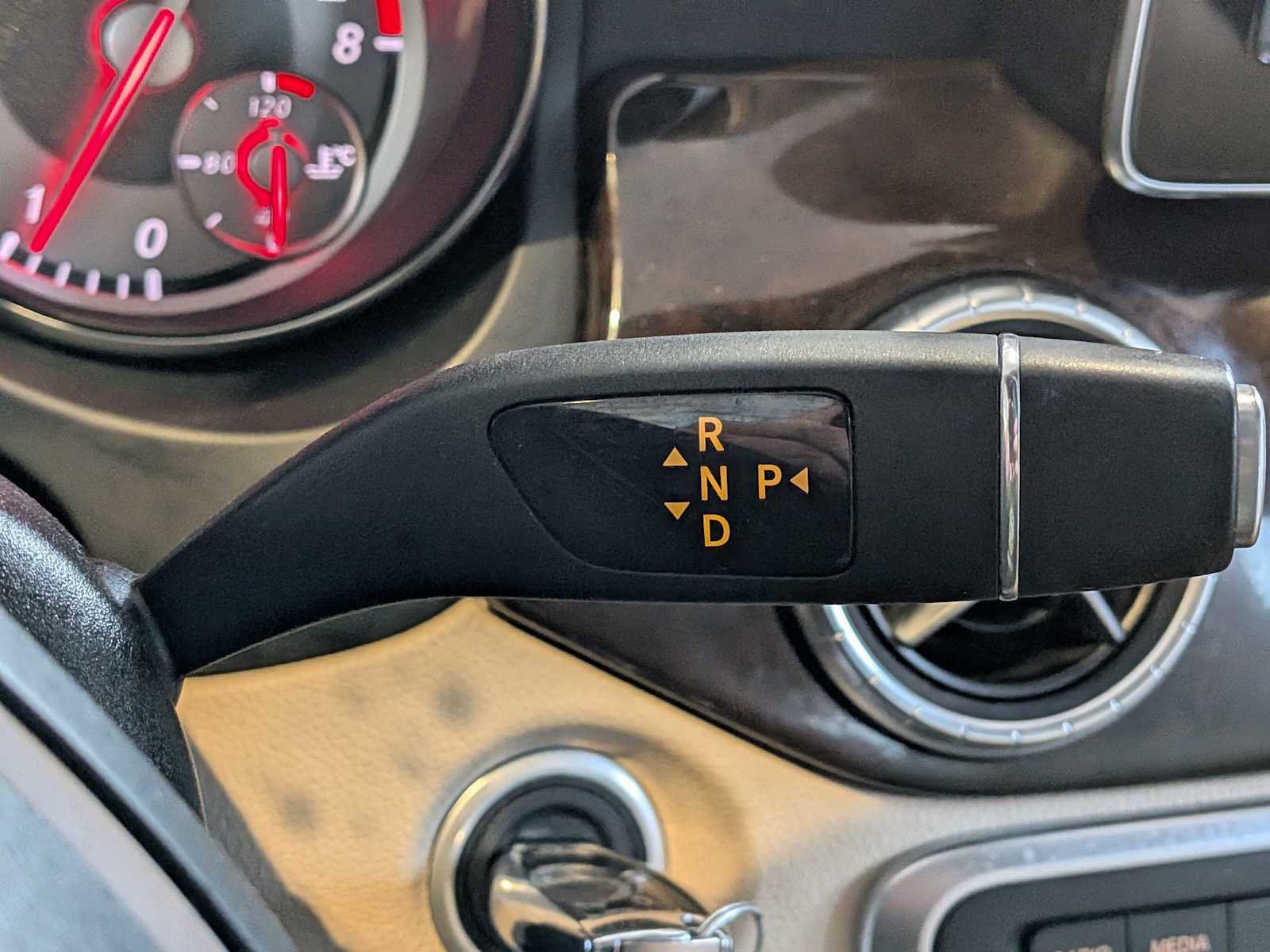 Used 2015 Mercedes-Benz CLA 250 image 24