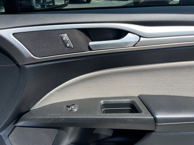 Used 2018 Ford Fusion S image 20