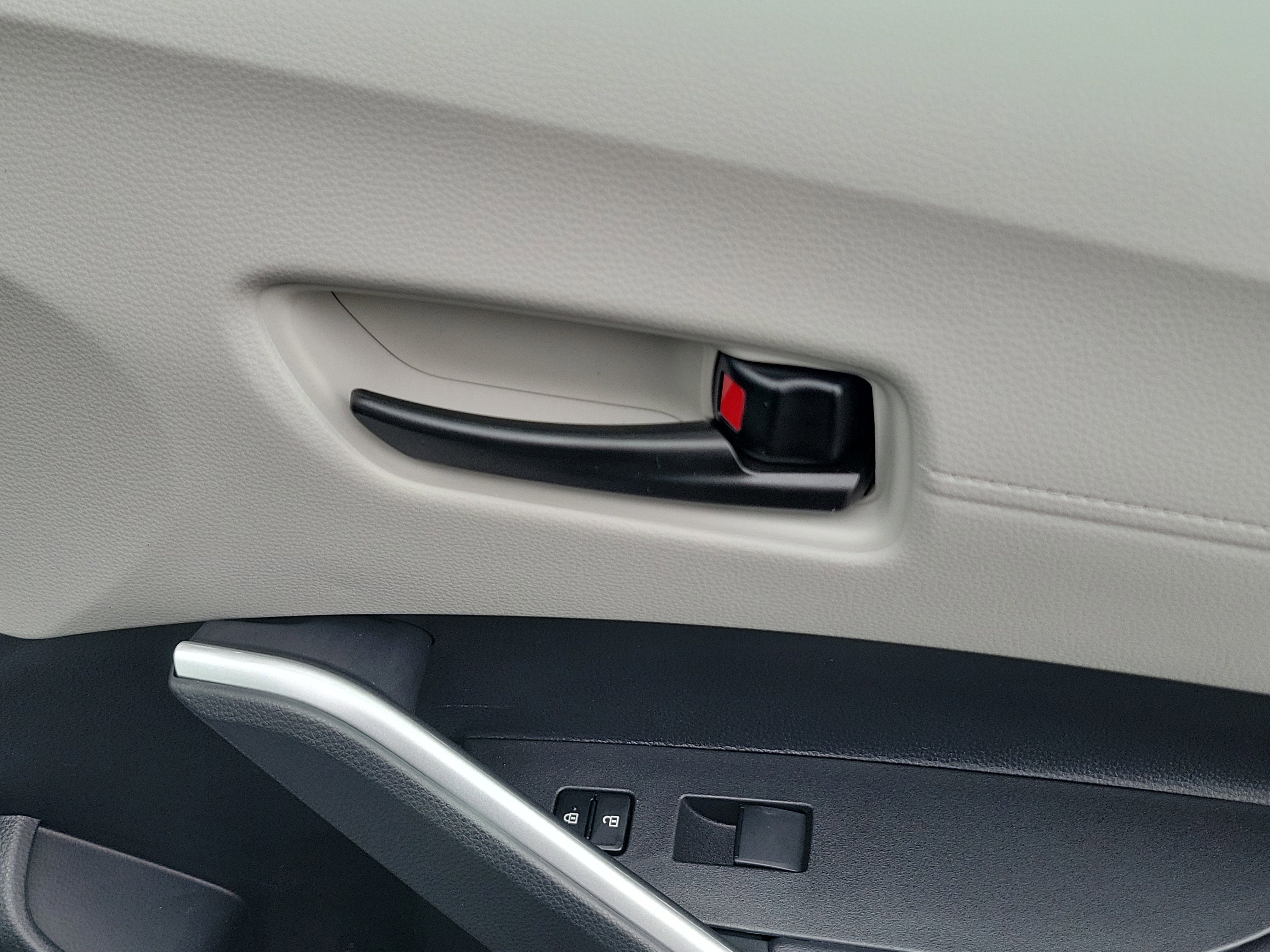 New 2026 Toyota Corolla Cross L image 31