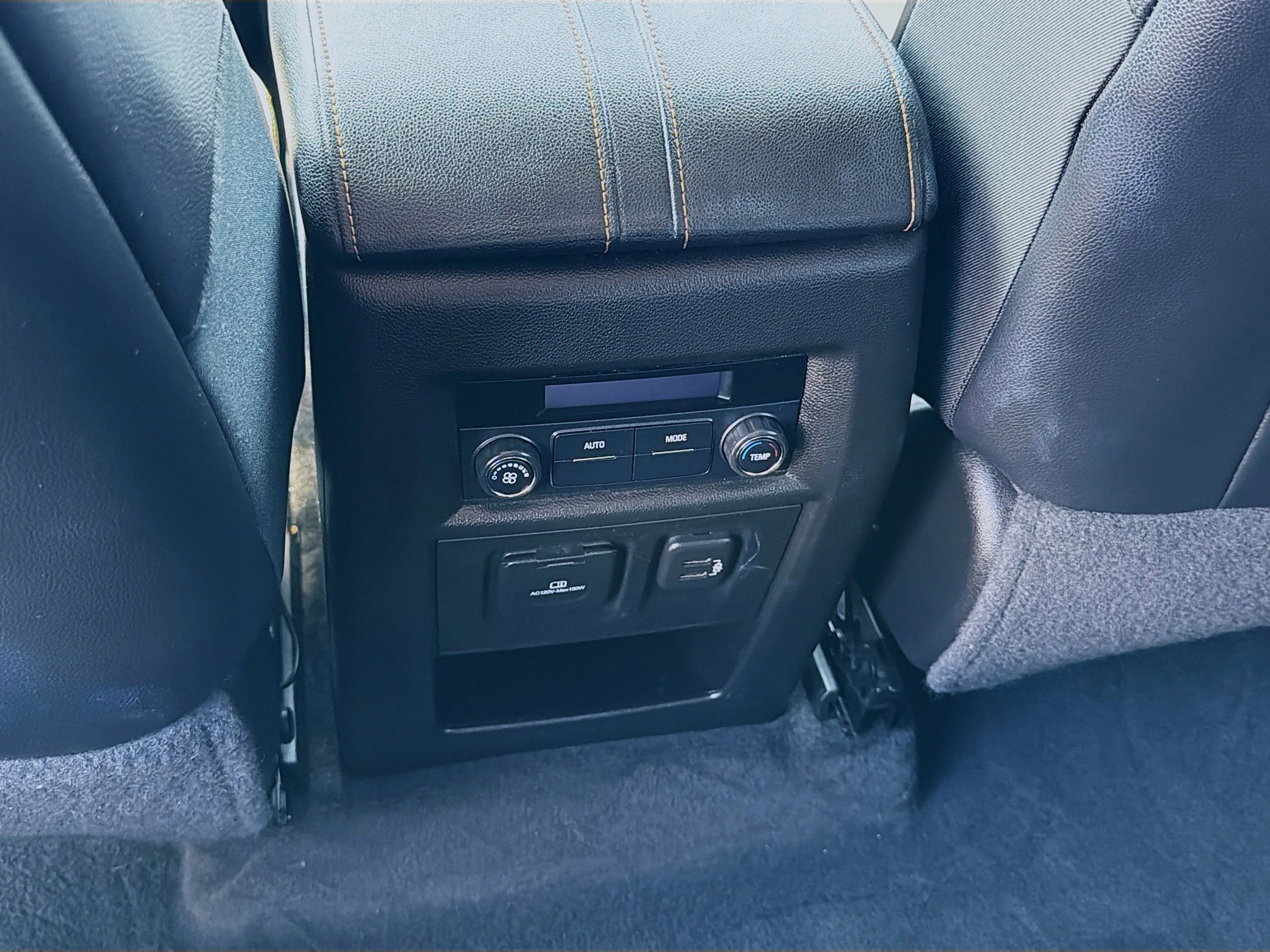 Used 2018 Chevrolet Traverse LT FWD image 23