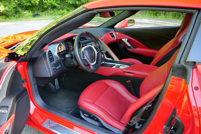 Used 2014 Chevrolet Corvette Stingray Coupe w/ 3LT Preferred Equipment Group RWD image 21