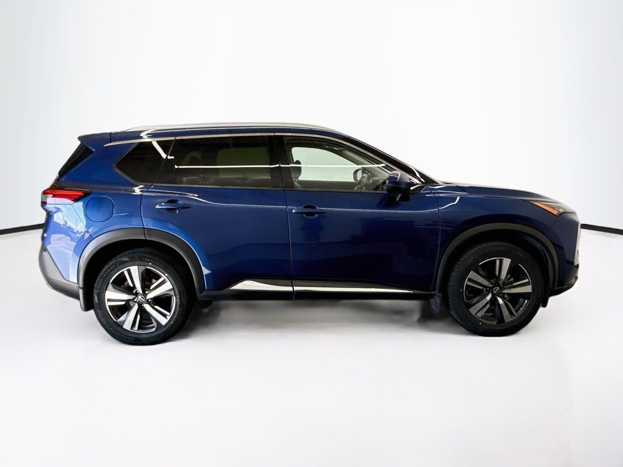 Used 2023 Nissan Rogue SL FWD image 10