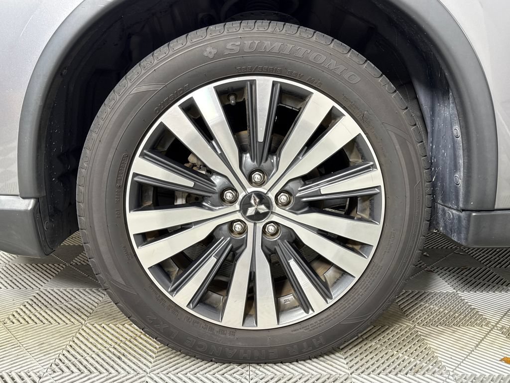 Used 2019 Mitsubishi Outlander SE AWD/4WD image 17