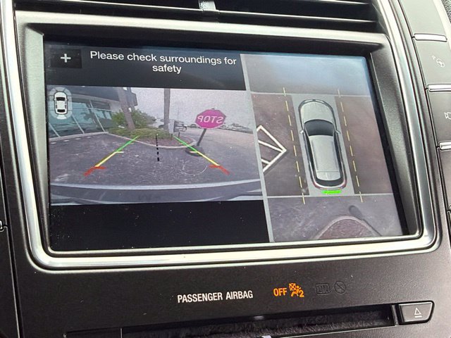 Used 2018 Lincoln MKX Reserve w/ Driver Assistance Package FWD image 24