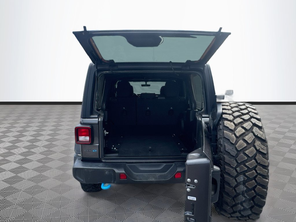 Used 2023 Jeep Wrangler Unlimited w/ 8.4" Radio Group AWD/4WD image 28