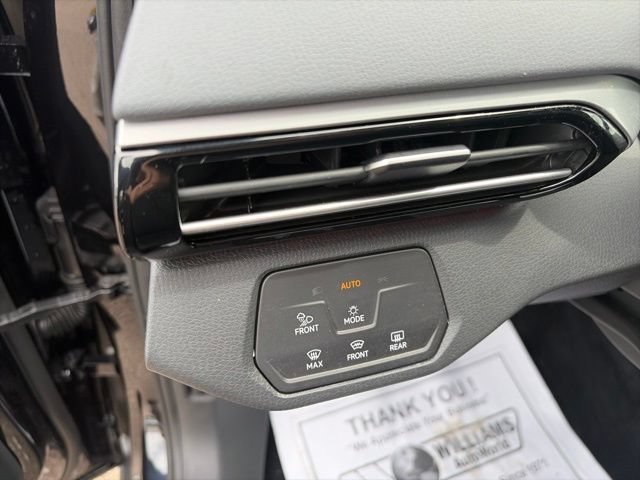 Used 2023 Volkswagen ID.4 Pro S Plus AWD/4WD image 10