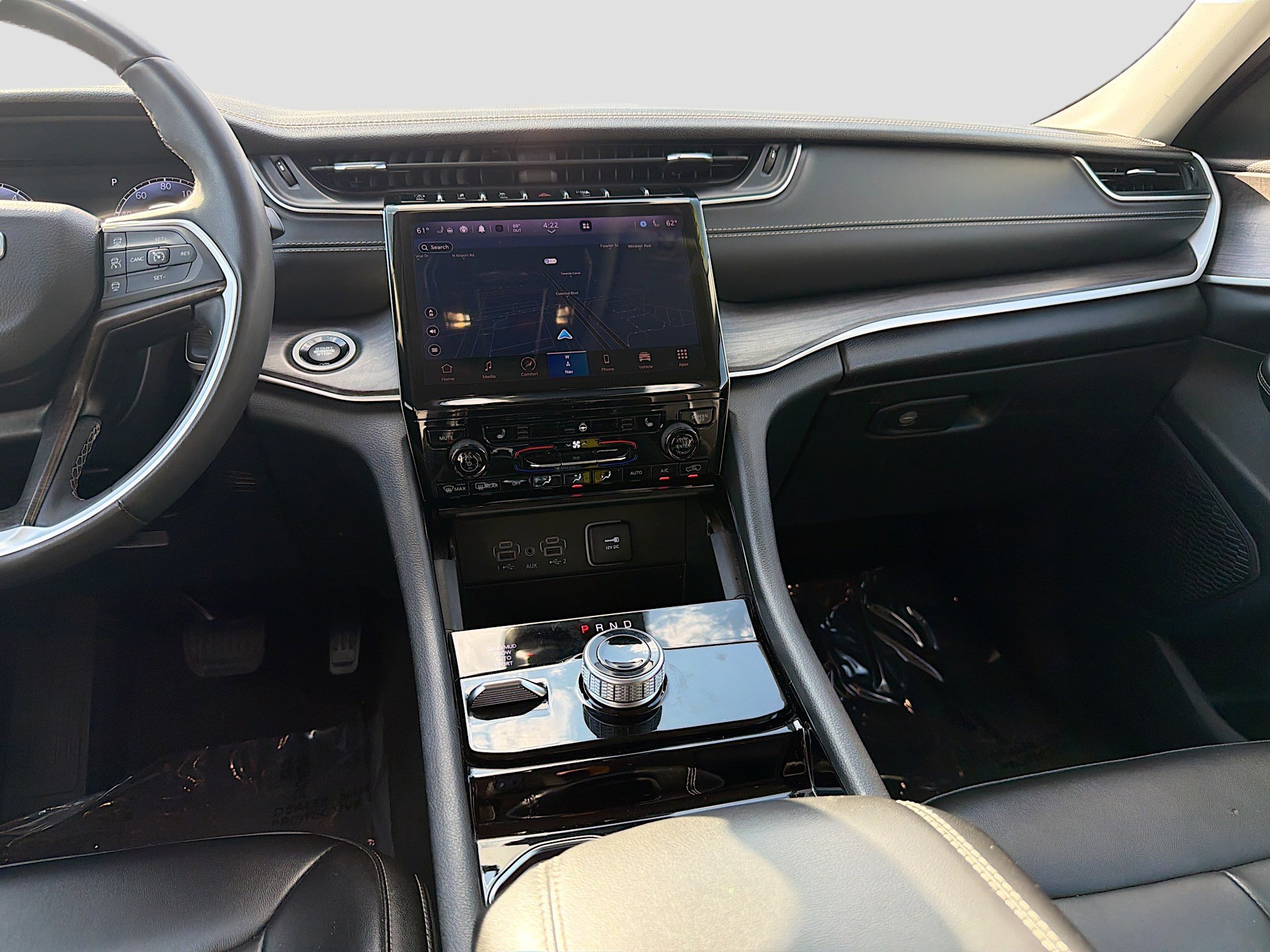 Used 2023 Jeep Grand Cherokee L Limited image 20