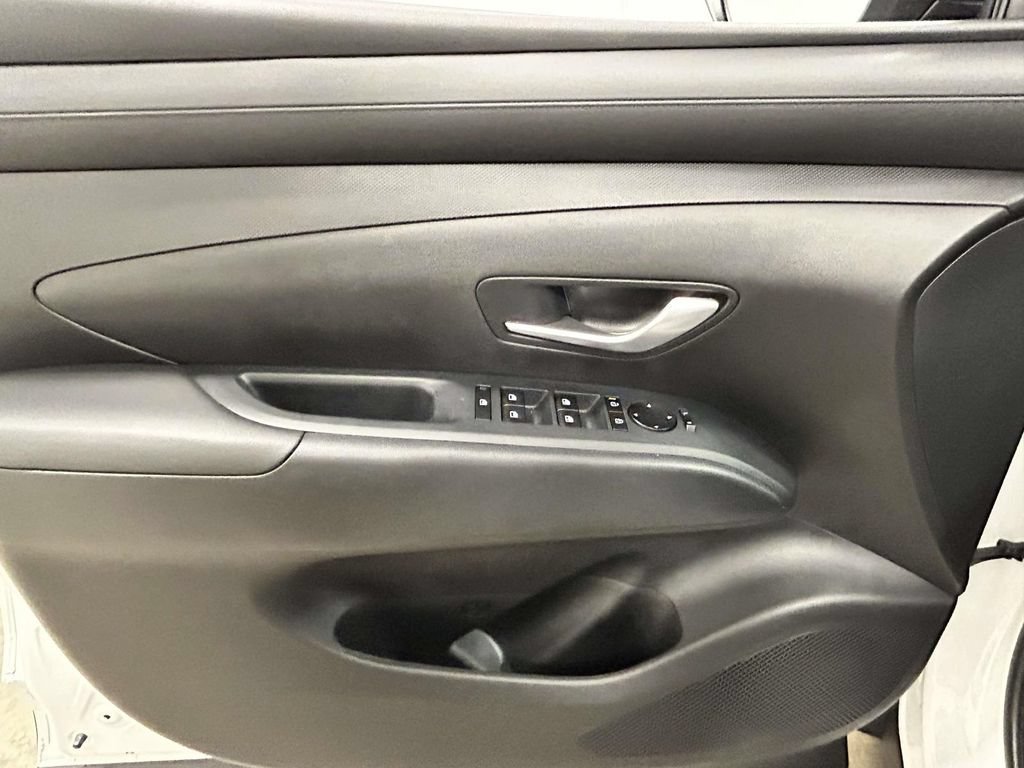 Certified 2025 Hyundai Tucson SEL AWD/4WD image 13