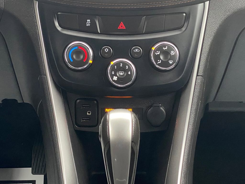 Used 2020 Chevrolet Trax LT w/ Driver Confidence Package image 21