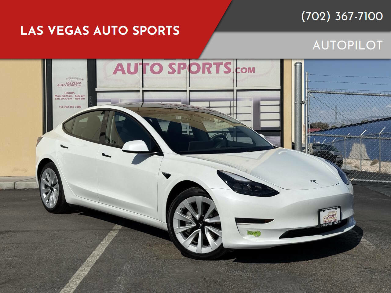 Used 2023 Tesla Model 3 Standard Range image 1