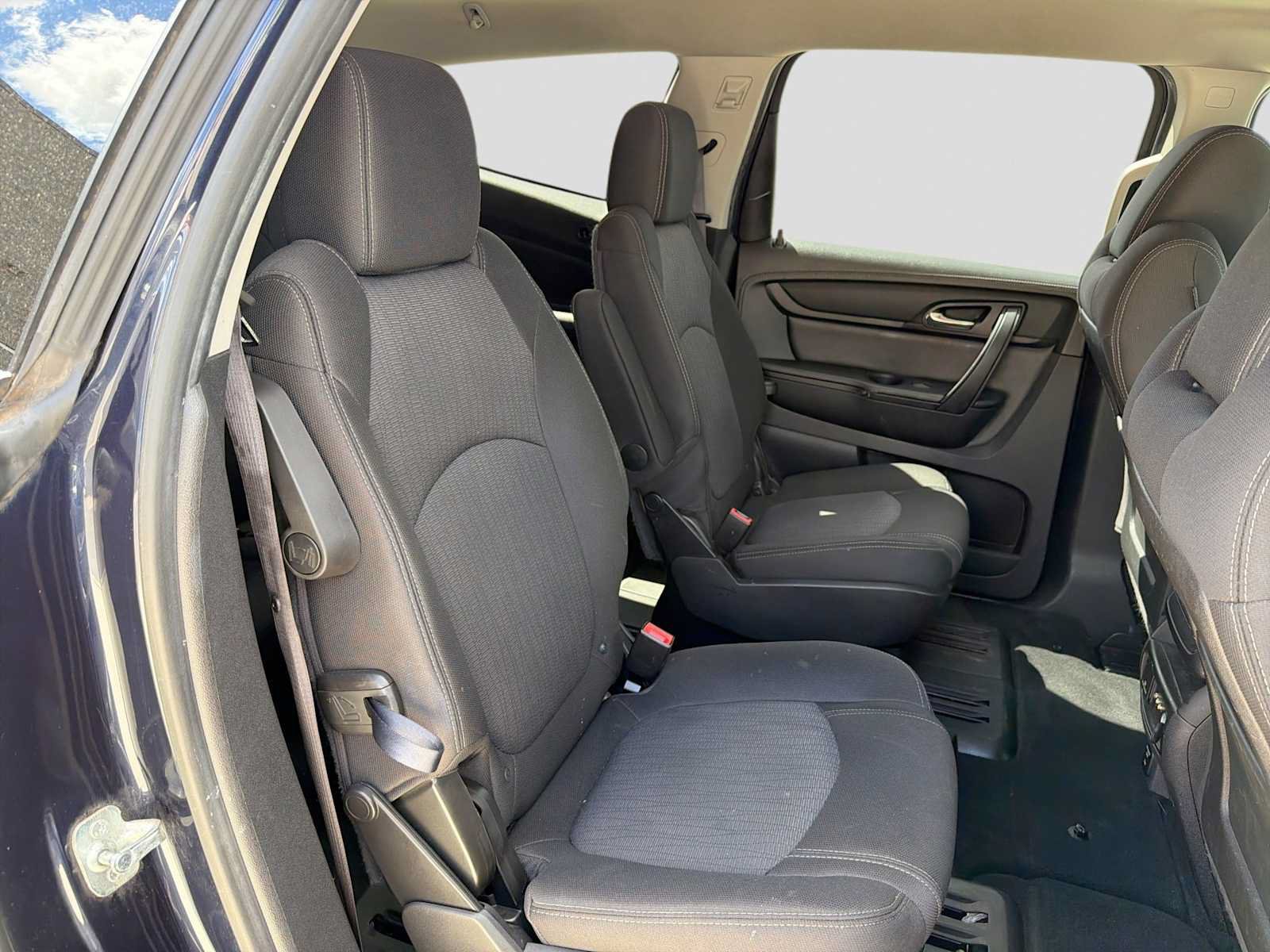 Used 2015 Chevrolet Traverse LT w/ Traveler's Package FWD image 19