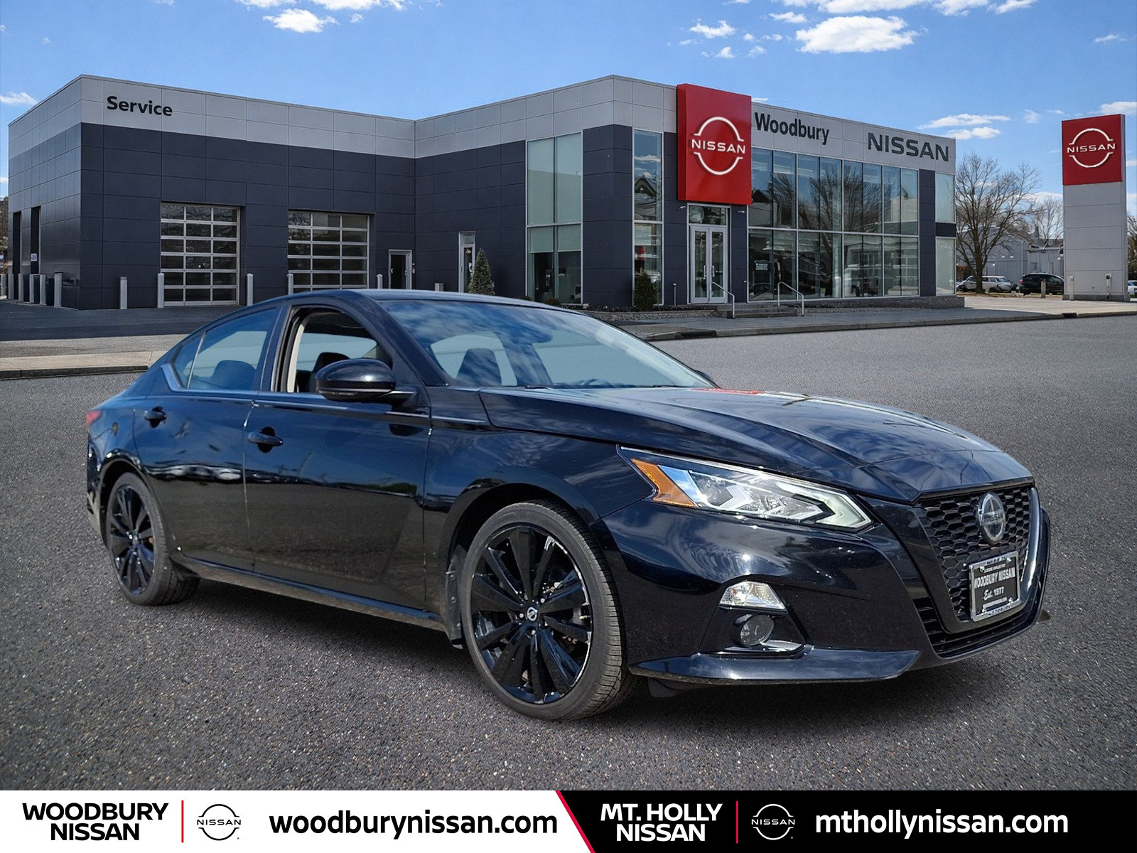Certified 2022 Nissan Altima 2.5 SR w/ Midnight Edition Package FWD image 1