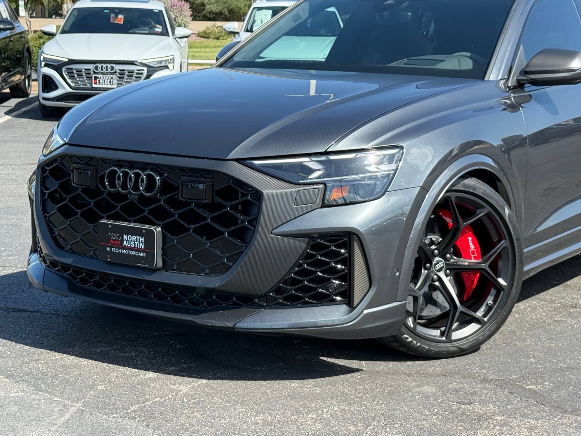 Used 2025 Audi RS Q8 performance AWD/4WD image 2