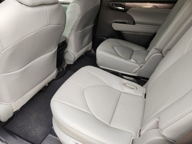 Used 2026 Toyota Highlander Limited image 20