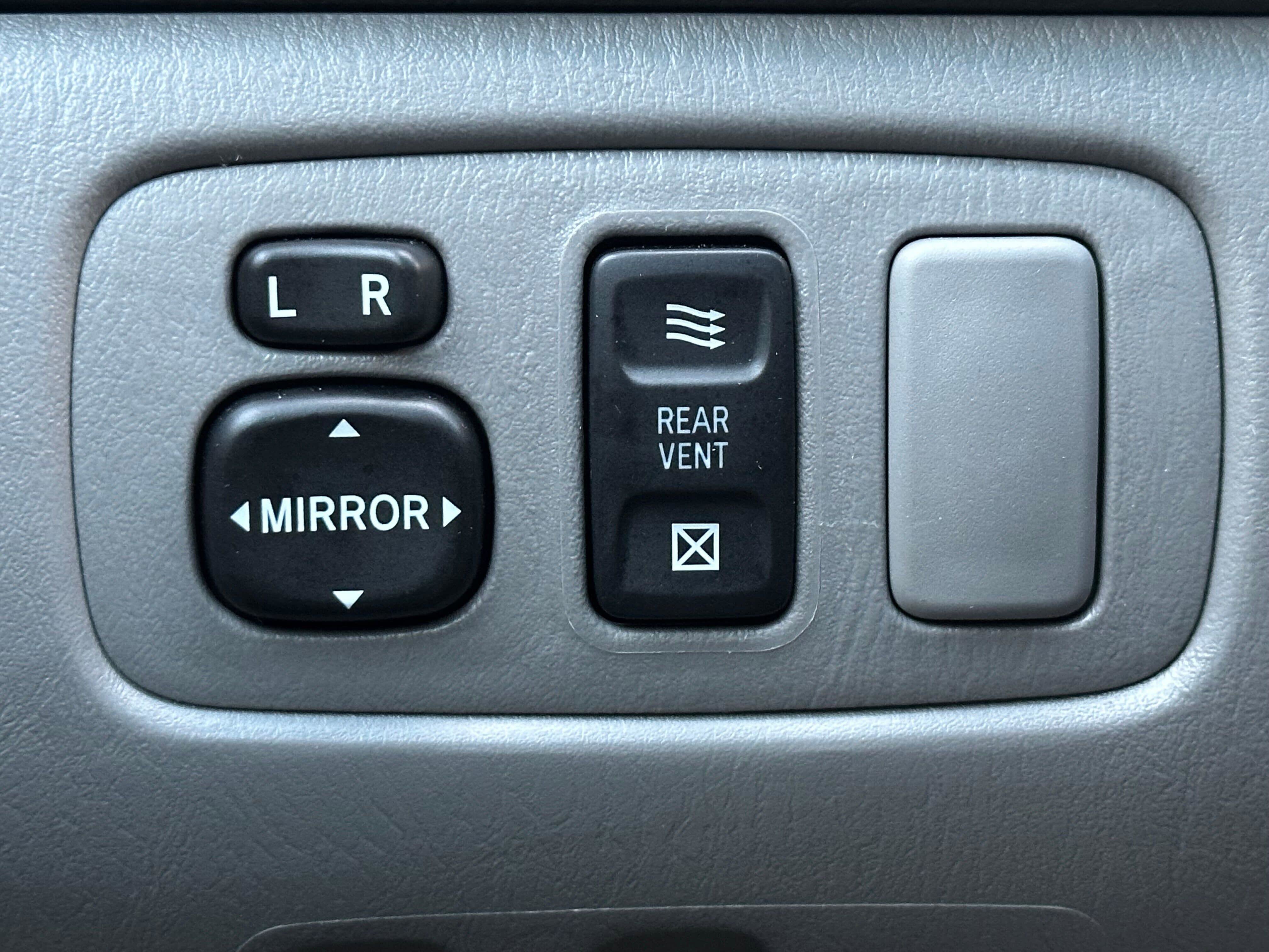 Used 2008 Toyota Sienna LE image 24