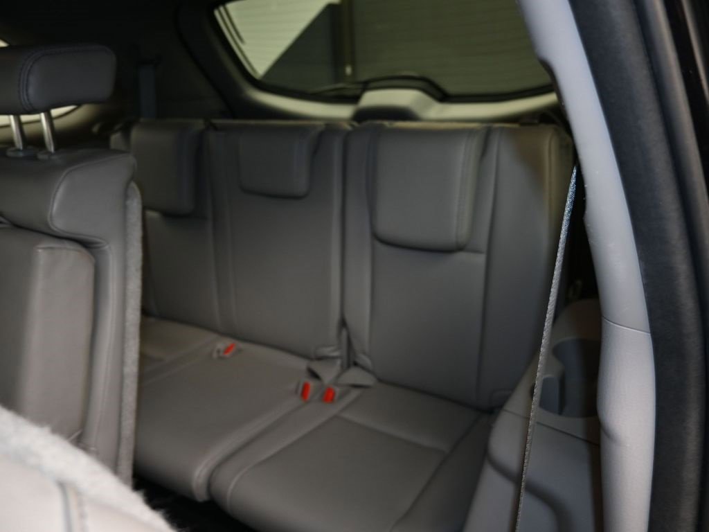 Used 2017 Toyota Highlander image 22