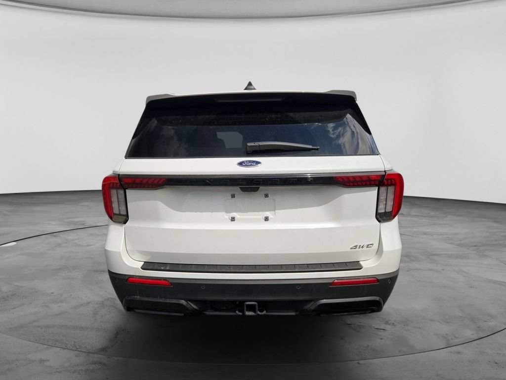 Used 2025 Ford Explorer ST-Line w/ ST-Line Street Pack AWD/4WD image 8
