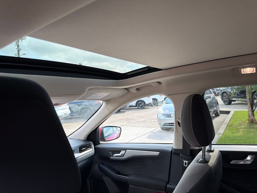Used 2020 Ford Escape SE FWD image 14