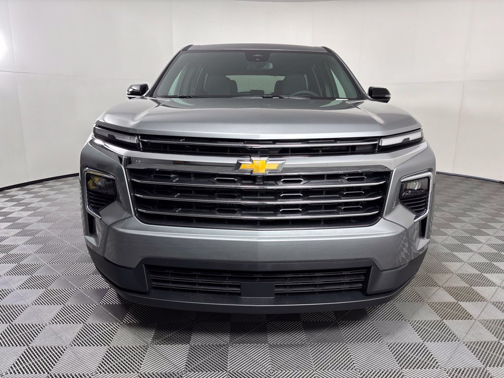New 2027 Chevrolet Traverse LT w/ LPO, Floor Liner Package FWD image 7