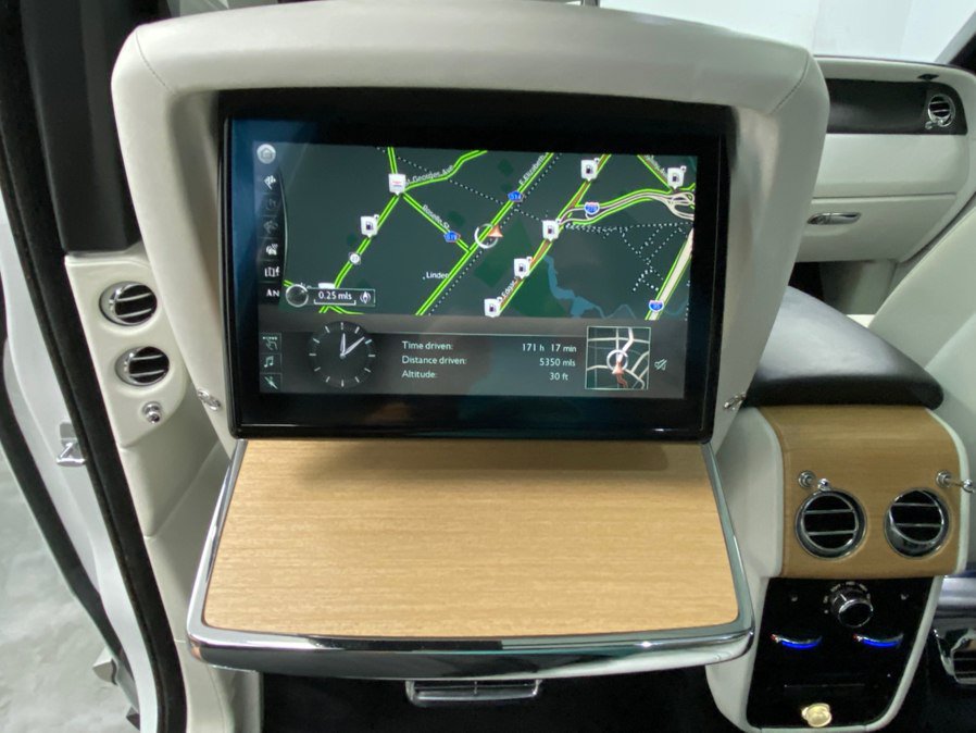 Used 2019 Rolls-Royce Cullinan AWD/4WD image 38