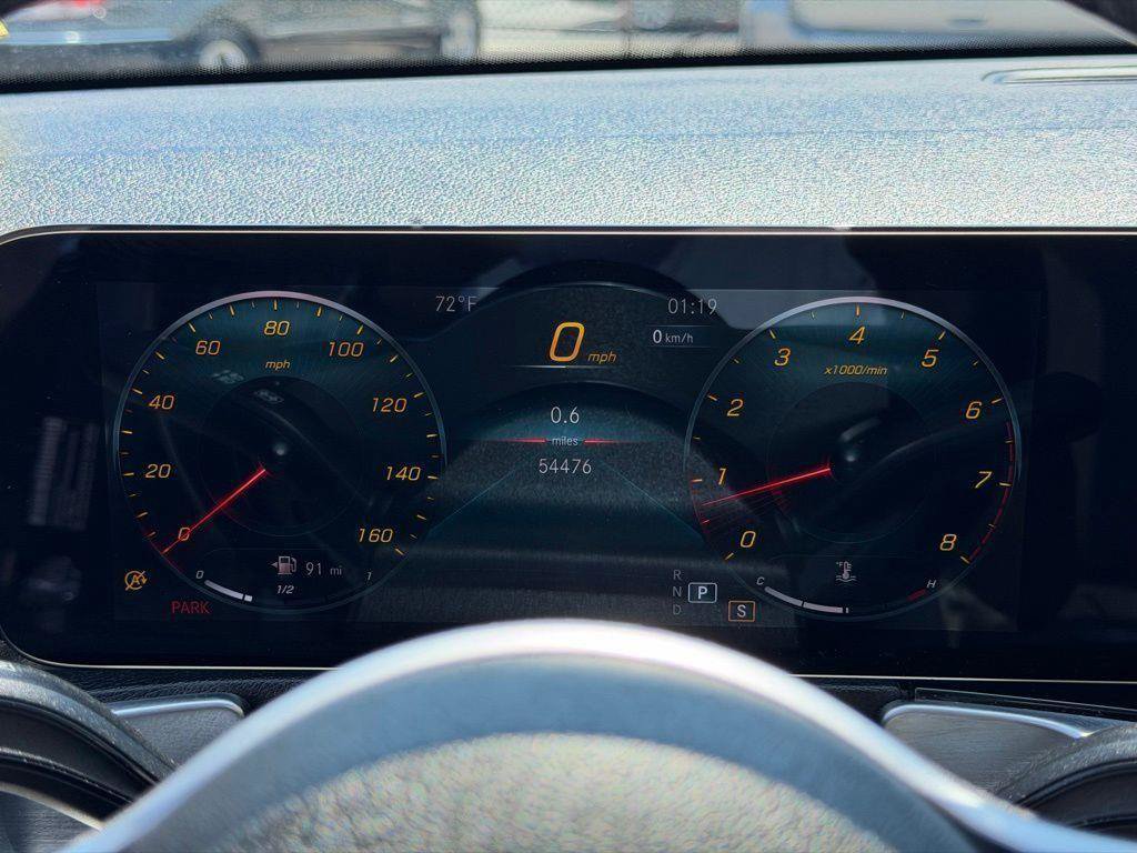 Used 2022 Mercedes-Benz GLB 250 4MATIC image 29