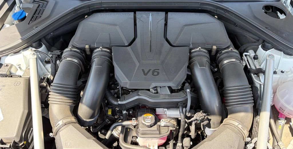 Certified 2025 Genesis GV70 3.5T Sport AWD/4WD image 8