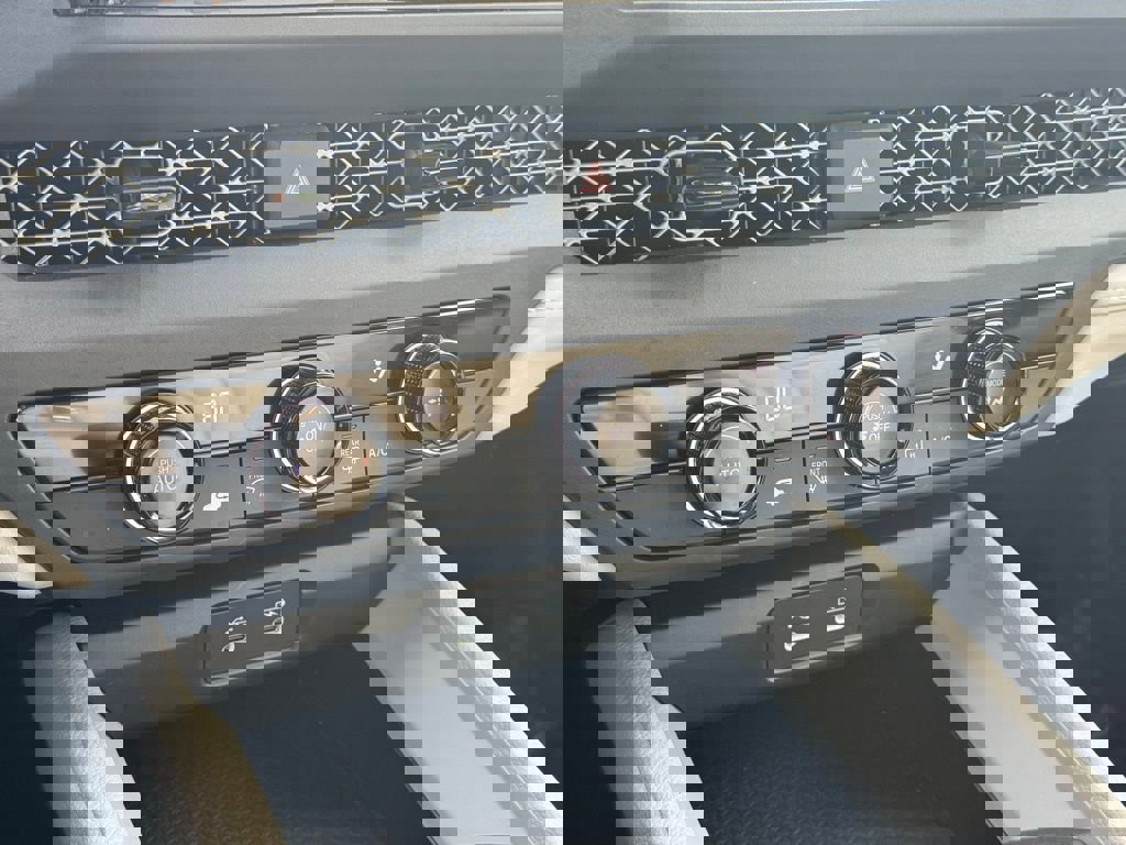 Used 2023 Honda Accord LX image 29