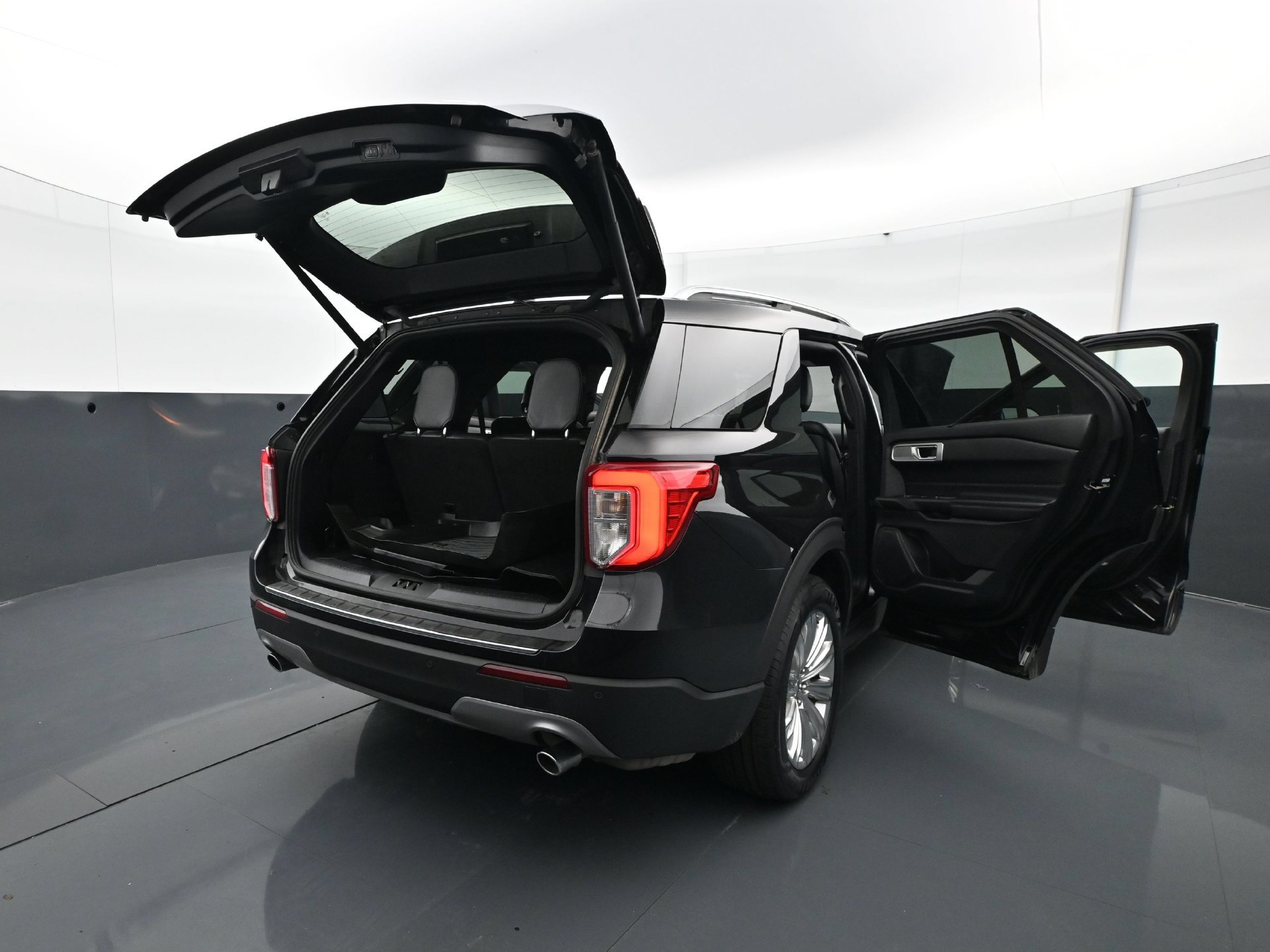 Used 2020 Ford Explorer Limited AWD/4WD image 37