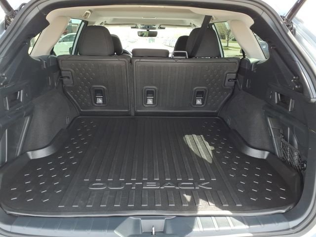 Certified 2025 Subaru Outback Premium image 7
