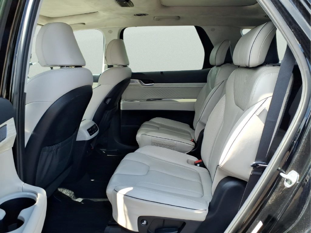 Used 2024 Hyundai Palisade Calligraphy FWD image 25