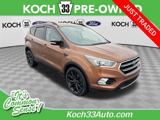 Used 2017 Ford Escape Titanium image 1