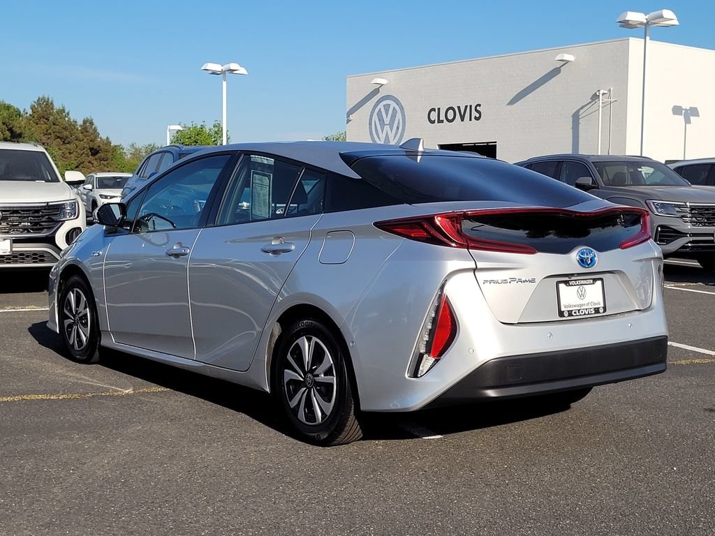 Used 2017 Toyota Prius Prime Advanced w/ Carpet Mat Package FWD image 8
