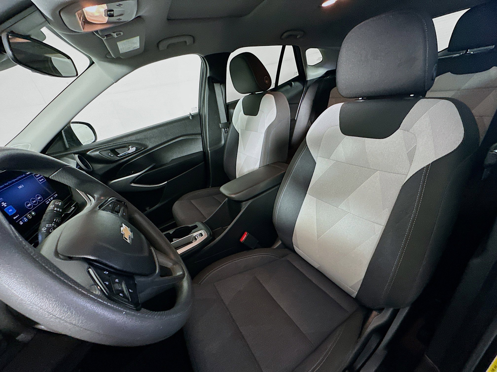 Used 2025 Chevrolet Trax LS w/ Driver Confidence Package image 13