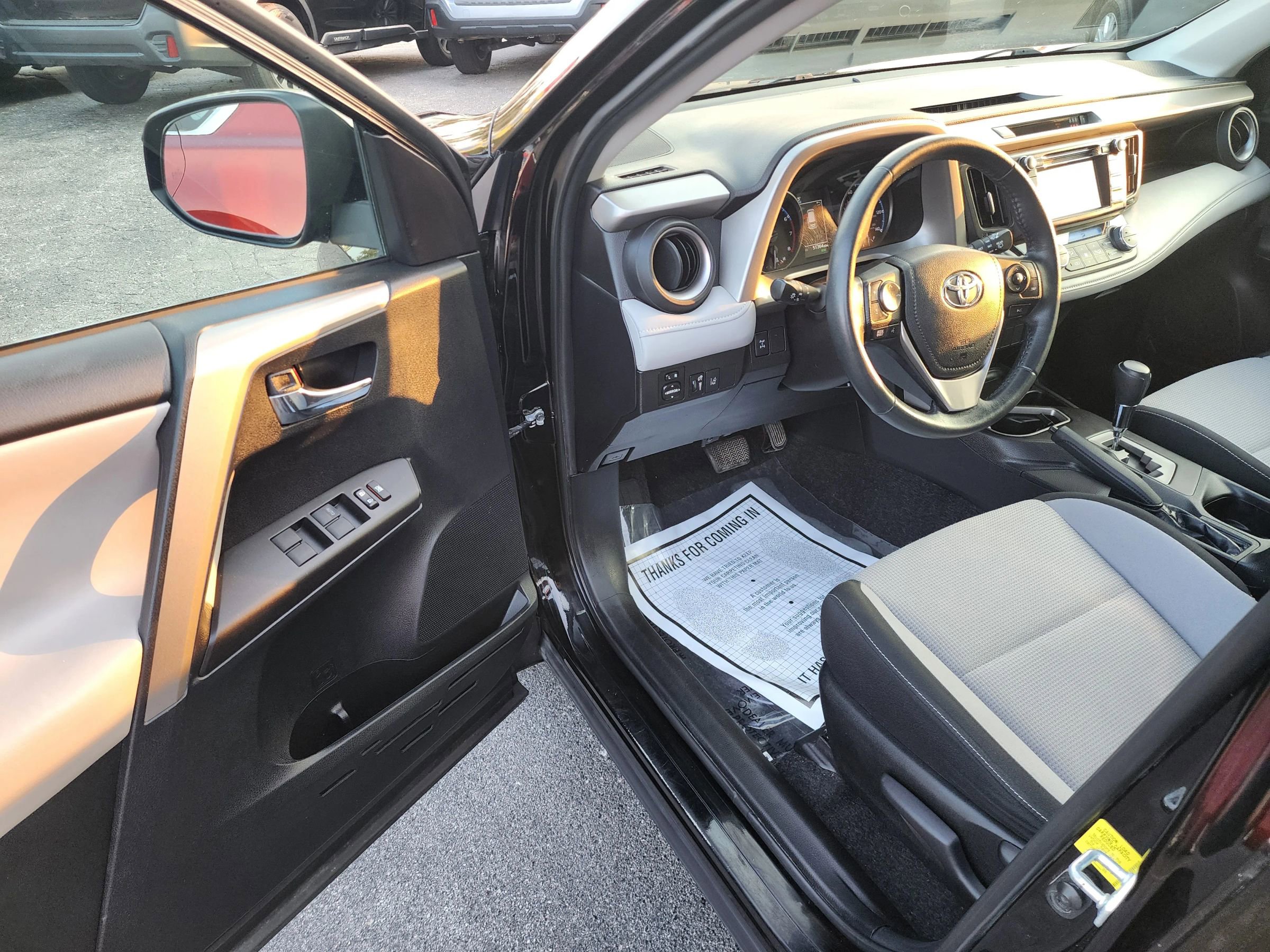 Used 2018 Toyota RAV4 XLE image 16