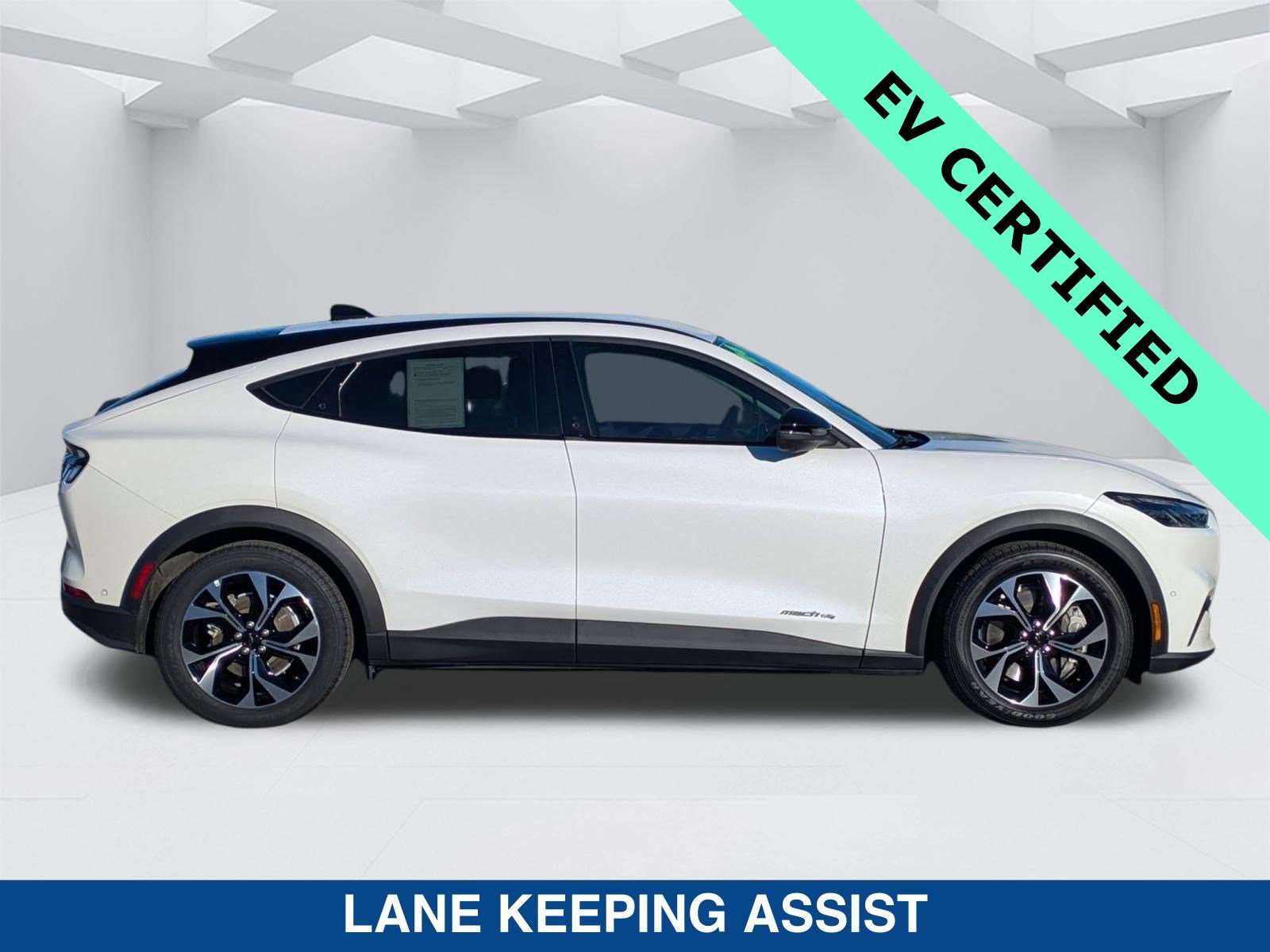 Certified 2024 Ford Mustang Mach-E Select image 3