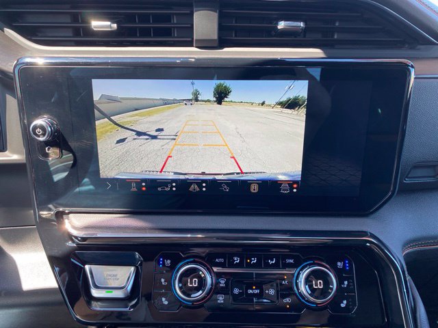 Used 2024 GMC Sierra 1500 AT4 w/ Technology Package AWD/4WD image 8
