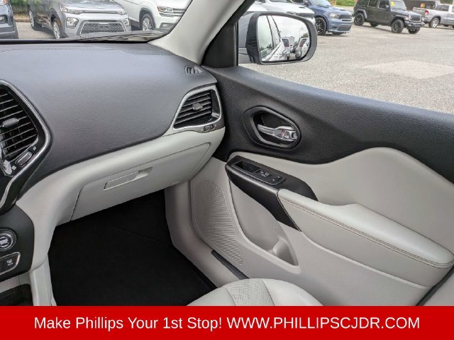 Certified 2019 Jeep Cherokee Limited FWD image 16