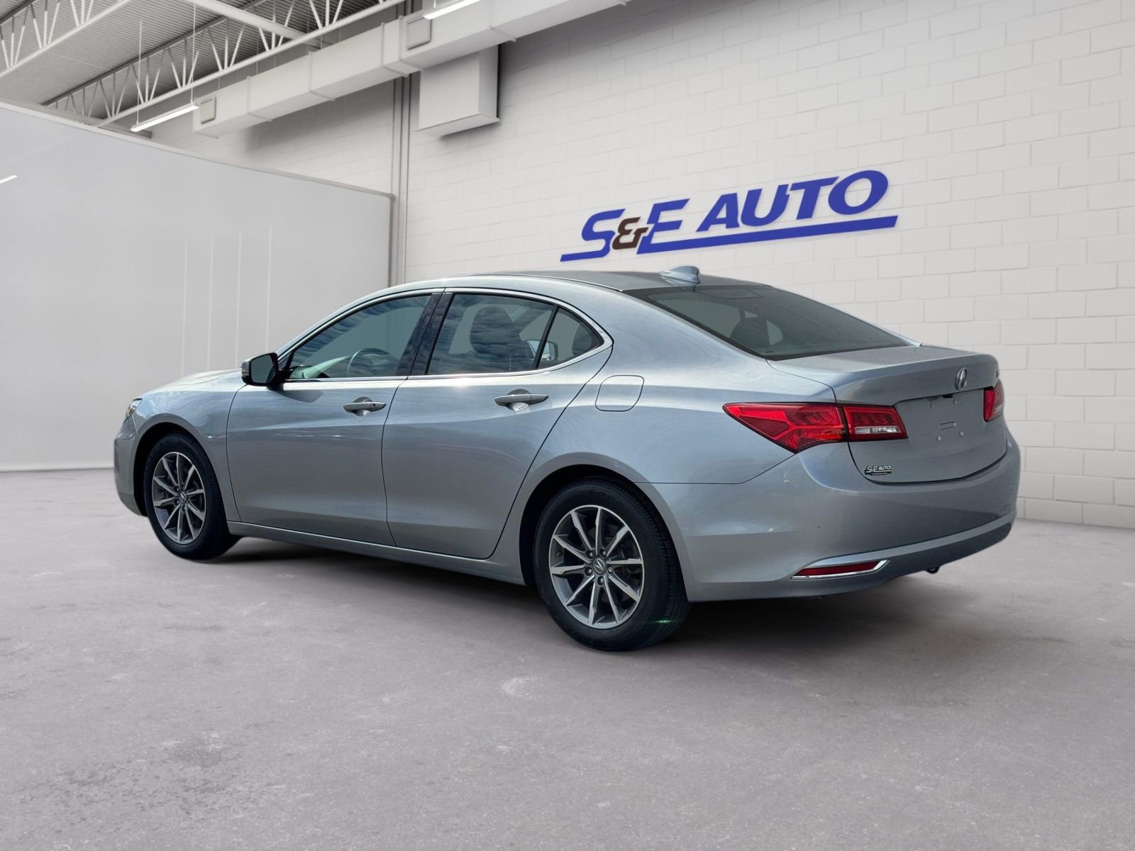 Used 2020 Acura TLX image 3
