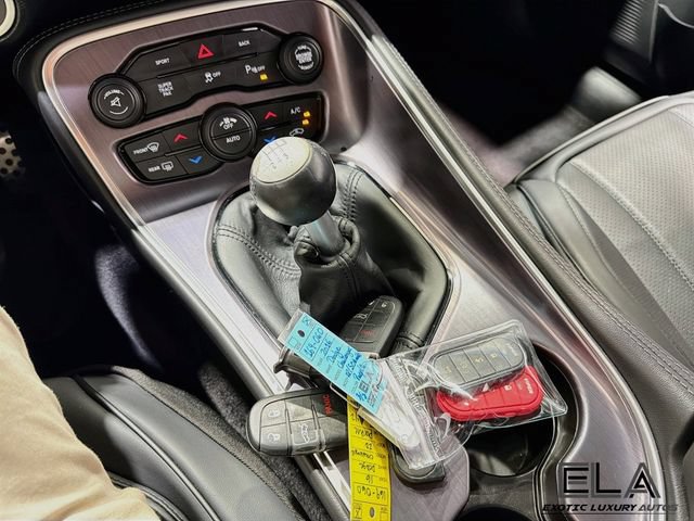 Used 2016 Dodge Challenger R/T RWD image 18